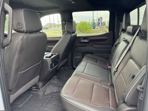 Used 2023 GMC Sierra 1500 Denali w/ Denali Reserve Package AWD/4WD image 10