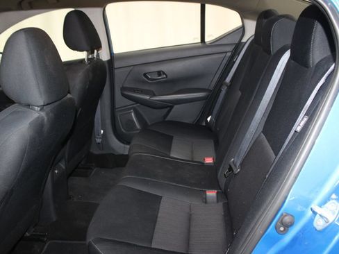 Used 2024 Nissan Sentra SV FWD image 18