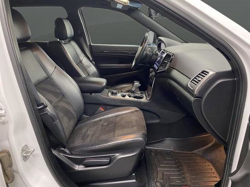 Certified 2020 Jeep Grand Cherokee Altitude image 31