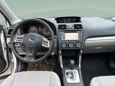 Used 2015 Subaru Forester 2.5i Premium AWD/4WD image 19