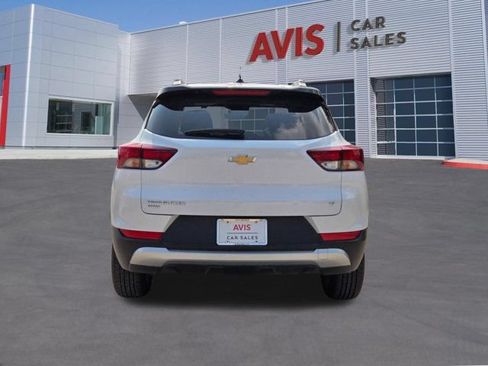 Used 2025 Chevrolet TrailBlazer LT AWD/4WD image 9