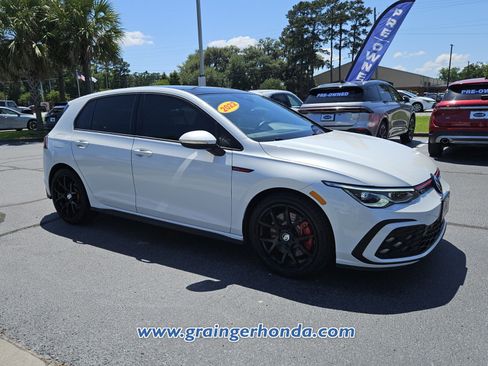 Used 2022 Volkswagen GTI SE FWD image 7