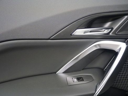 Used 2025 BMW X1 xDrive28i w/ Technology Package image 13