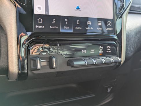 Certified 2024 RAM 2500 Laramie image 18