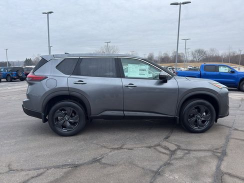 New 2026 Nissan Rogue SV image 4