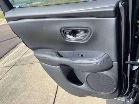 Used 2024 Honda HR-V LX image 49