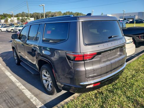 Used 2022 Jeep Wagoneer Series II image 5