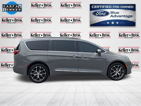 Used 2022 Chrysler Pacifica Limited w/ Uconnect Theater Family Group AWD/4WD image 8
