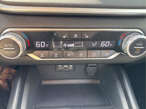 Used 2019 Nissan Altima 2.5 SV FWD image 16