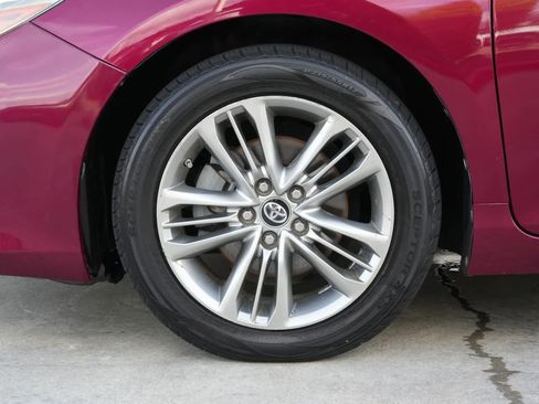 Used 2016 Toyota Camry SE image 20