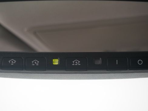 Used 2020 Nissan Pathfinder SL FWD image 29