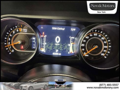 Used 2021 Jeep Gladiator Sport AWD/4WD image 17