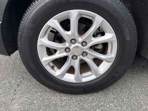 Used 2018 Chevrolet Equinox LS image 34