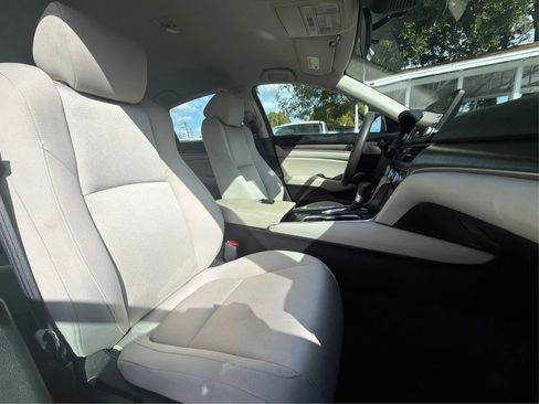 Used 2018 Honda Accord LX image 24