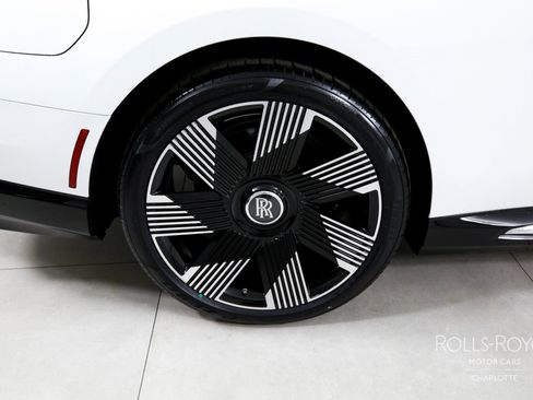 Used 2024 Rolls-Royce Spectre w/ Spectre Launch Package image 32