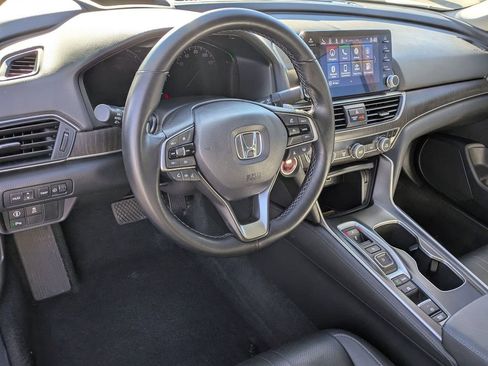 Certified 2022 Honda Accord Touring image 4