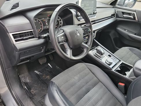 Used 2024 Mitsubishi Outlander SE Black Edition AWD/4WD image 29
