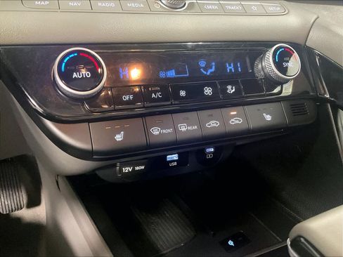 Used 2025 Hyundai Elantra SEL image 26