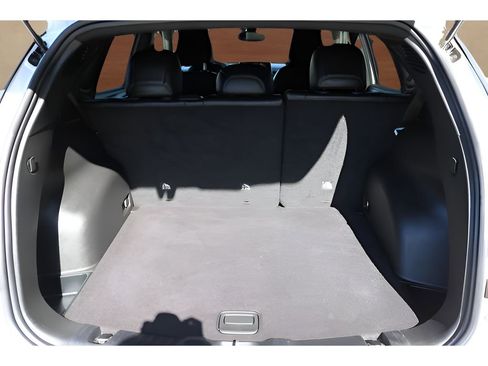 Used 2025 Jeep Compass Latitude AWD/4WD image 15