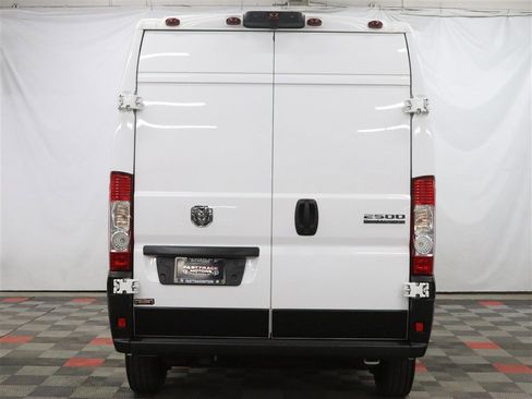 Used 2025 RAM ProMaster 2500 w/ Convenience Group FWD image 5