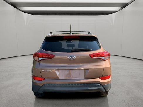 Used 2017 Hyundai Tucson SE w/ SE Popular Package 02 FWD image 4