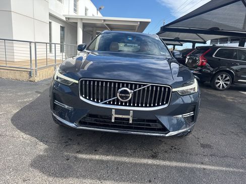 Used 2023 Volvo XC60 B5 Ultimate w/ Climate Package image 2