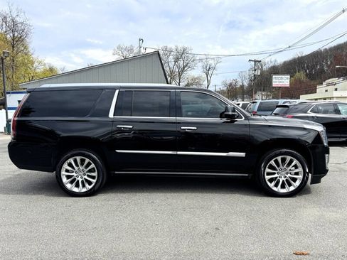 Used 2020 Cadillac Escalade ESV Premium Luxury image 4