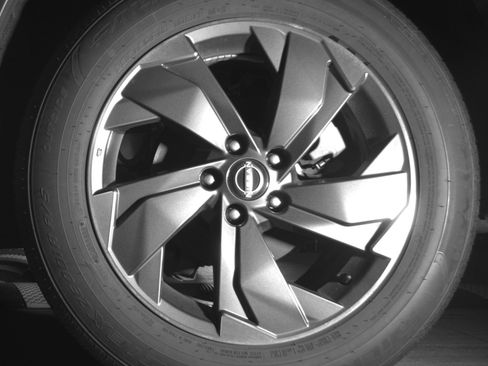 Used 2025 Nissan Rogue SV image 14