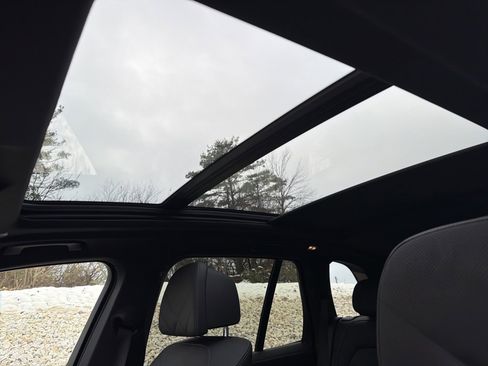 Used 2024 BMW X5 M60i w/ Climate Comfort Package image 10