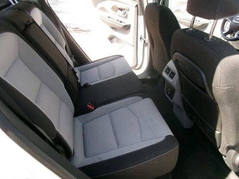 Used 2023 GMC Terrain SLE w/ Driver Convenience Package image 22