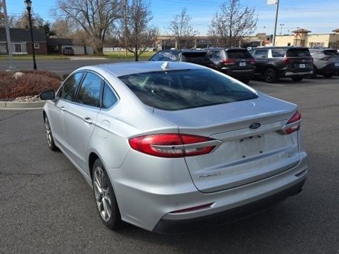 Used 2019 Ford Fusion SEL image 3