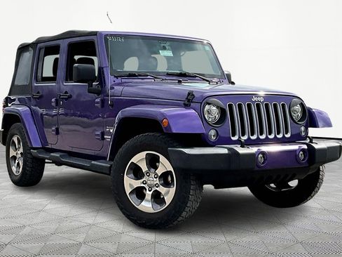 Used 2017 Jeep Wrangler Unlimited Sahara image 3