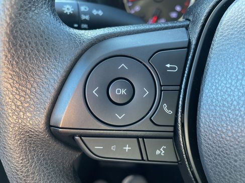 Used 2020 Toyota RAV4 LE image 13