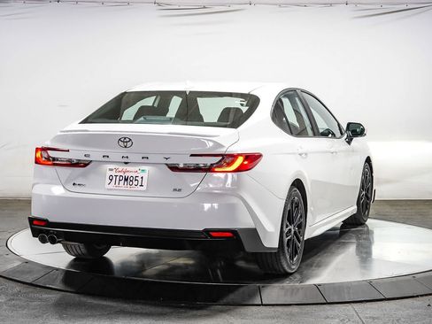 Certified 2025 Toyota Camry SE w/ Convenience Package FWD image 5