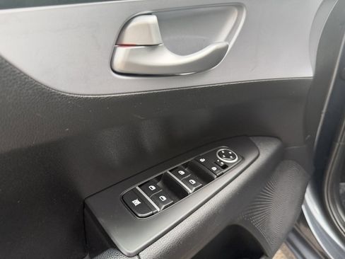 Used 2024 Kia Forte LXS image 15