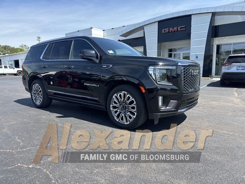 Used 2023 GMC Yukon Denali Ultimate AWD/4WD image 1