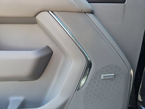 Certified 2024 GMC Yukon XL SLT AWD/4WD image 10