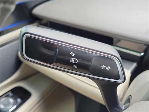 Certified 2024 Lincoln Nautilus Premier image 19