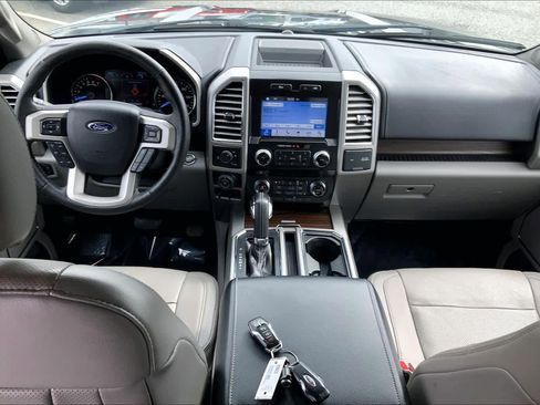 Used 2016 Ford F150 Lariat w/ Equipment Group 502A Luxury image 15