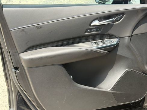 Used 2025 Cadillac XT4 Sport FWD image 12
