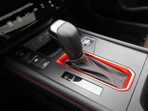 New 2026 Nissan Kicks SR FWD image 19