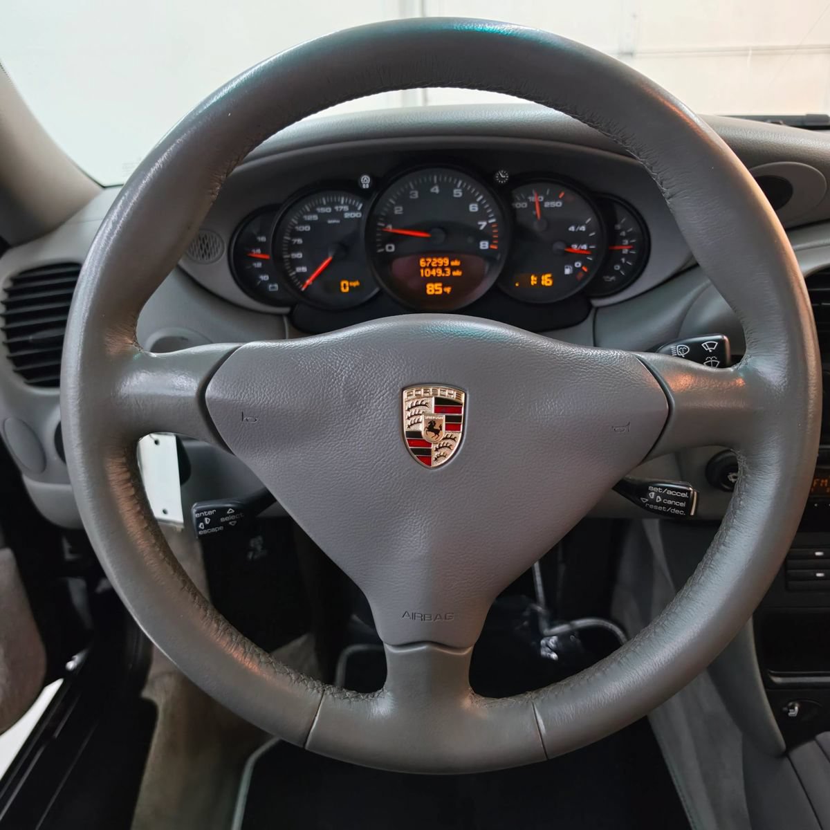Used 2004 Porsche 911 Carrera 4 AWD/4WD image 27