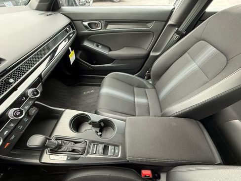 Certified 2025 Honda Civic Sport image 27