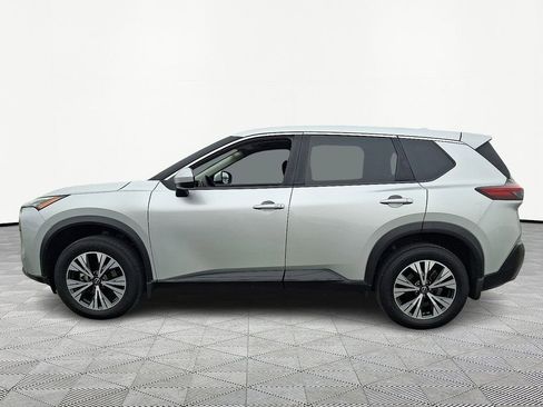 Used 2023 Nissan Rogue SV image 4