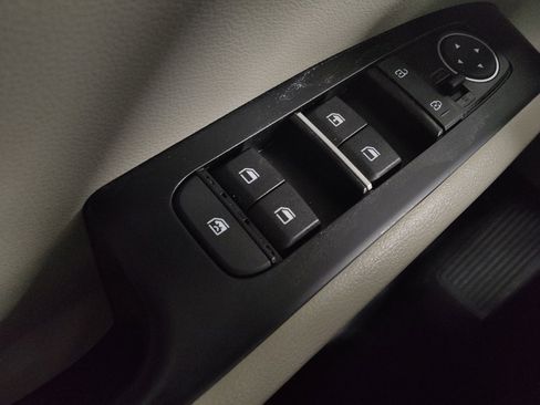 Used 2023 Kia Soul LX image 27