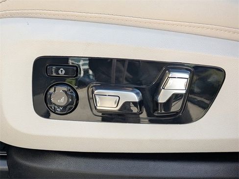 New 2026 BMW X6 xDrive40i w/ Premium Package image 20