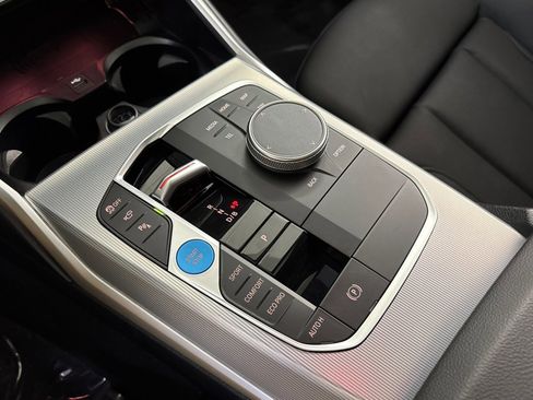 Used 2023 BMW i4 eDrive35 w/ Premium Package RWD image 17