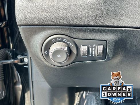 Used 2021 Jeep Compass Limited w/ Sun and Sound Group image 29