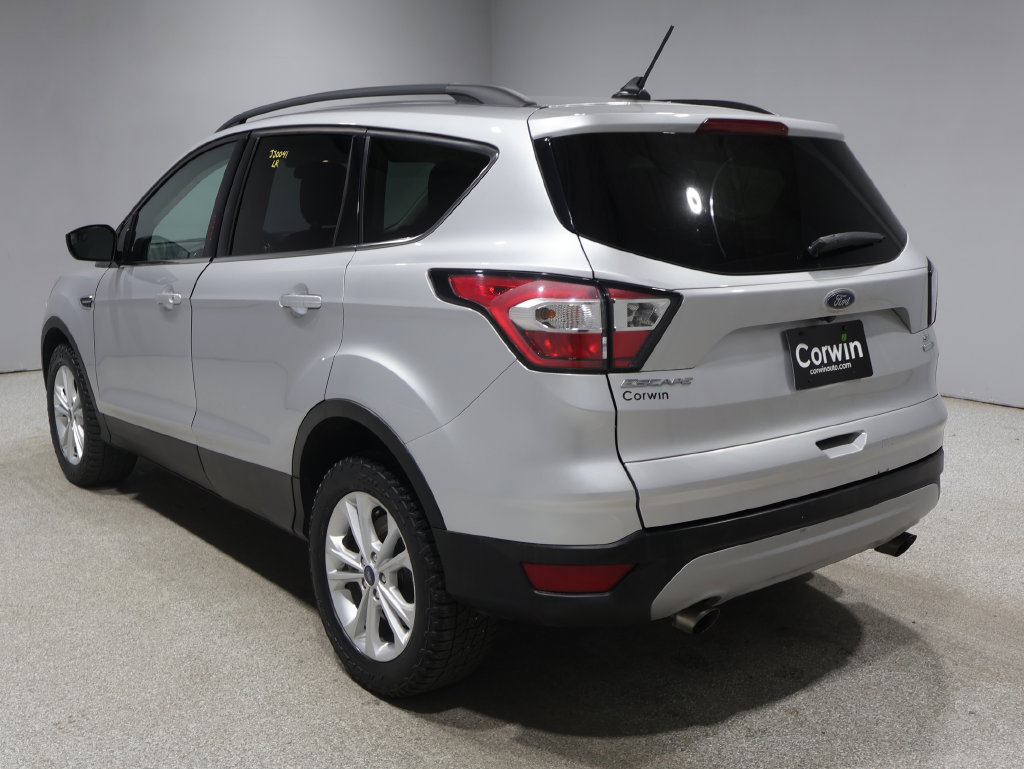 Used 2018 Ford Escape SE w/ SE Sync 3 Package AWD/4WD image 11