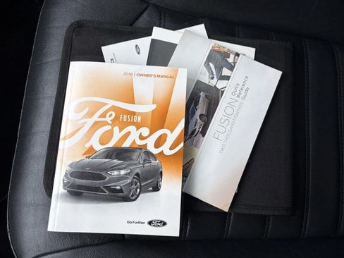 Used 2018 Ford Fusion SE w/ Fusion SE Technology Package FWD image 25